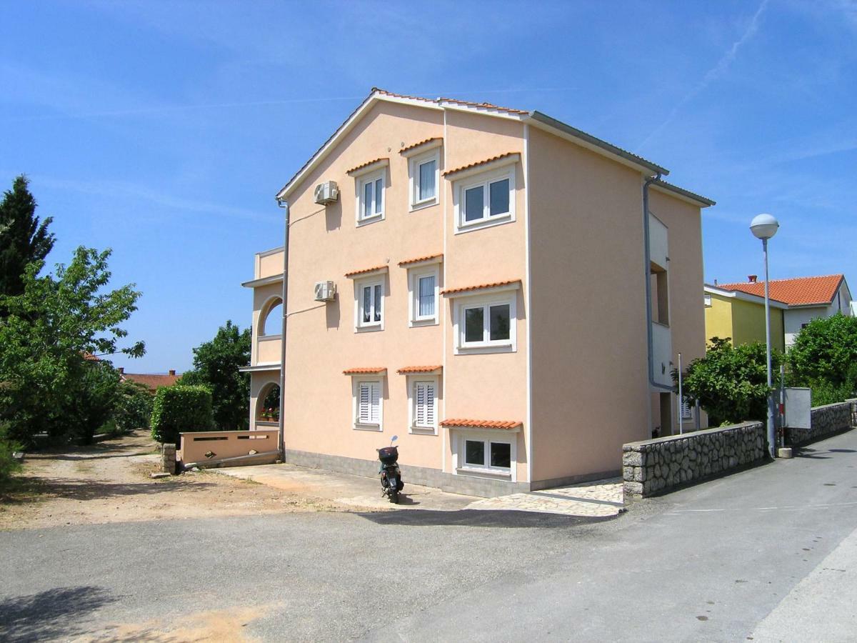 Ferienwohnung Apartman Juric Krk Town Exterior foto