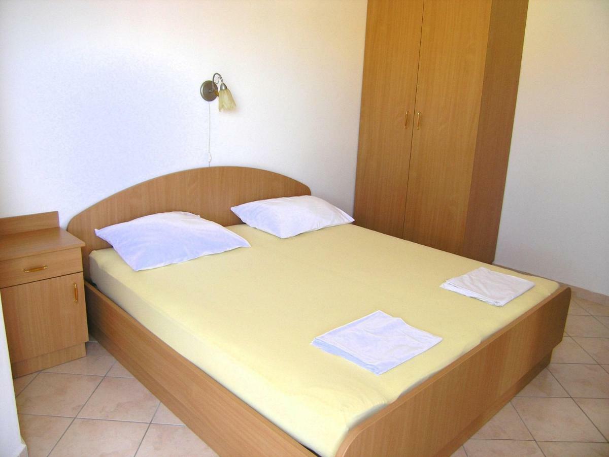 Ferienwohnung Apartman Juric Krk Town Exterior foto