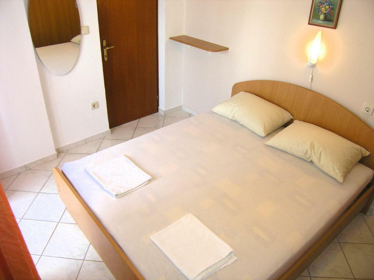 Ferienwohnung Apartman Juric Krk Town Exterior foto