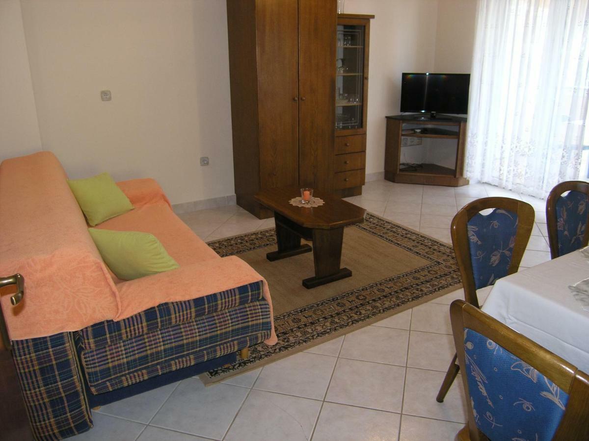 Ferienwohnung Apartman Juric Krk Town Exterior foto