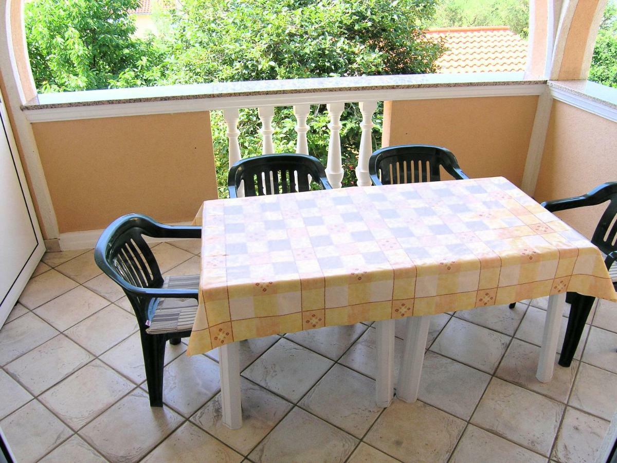 Ferienwohnung Apartman Juric Krk Town Exterior foto